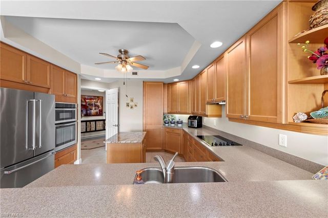 445 Cove Tower DR # 702, Naples, FL 34110