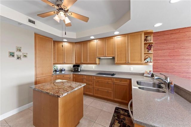 445 Cove Tower DR # 702, Naples, FL 34110