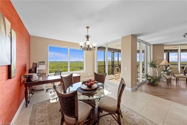 445 Cove Tower DR # 702, Naples, FL 34110