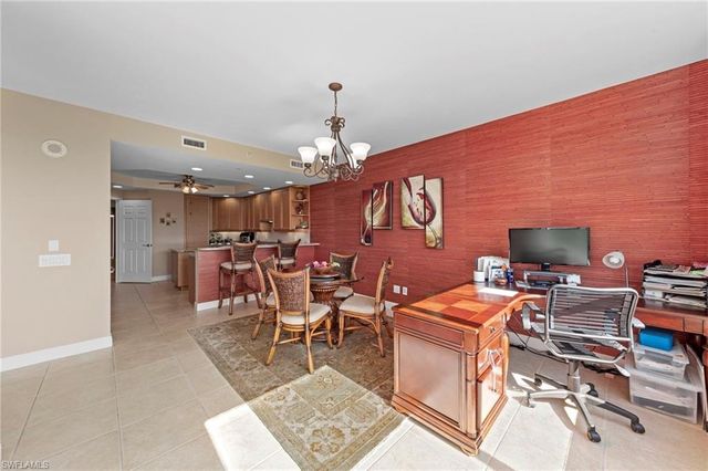 445 Cove Tower DR # 702, Naples, FL 34110