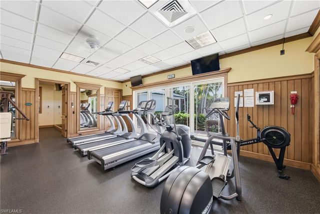 445 Cove Tower DR # 702, Naples, FL 34110