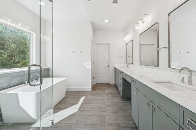 126 Bridgewater Way 38, Hickory Creek, TX 75065