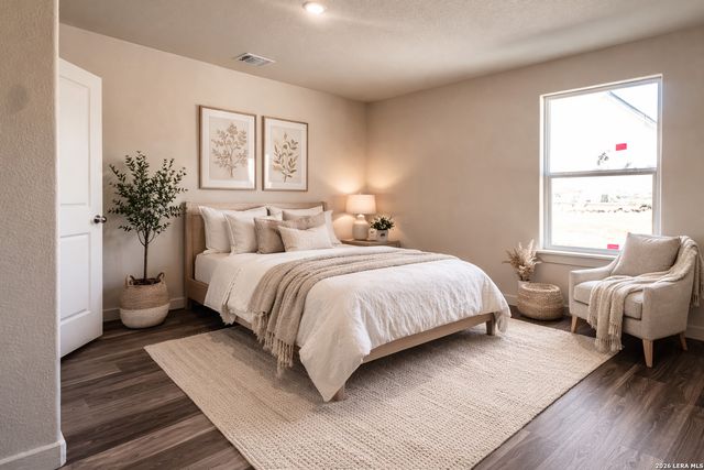 618 Cr 124, Floresville, TX 78114