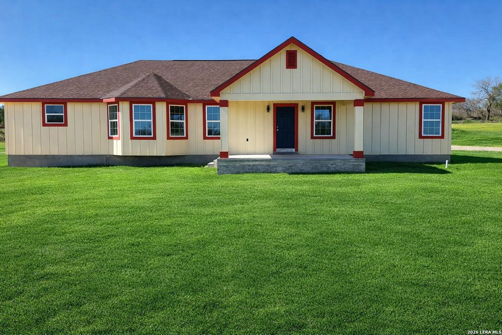 618 Cr 124, Floresville, TX 78114