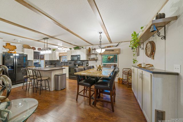 589 PR 1507, Bandera, TX 78003