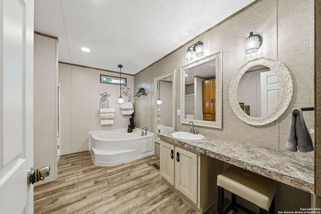 589 PR 1507, Bandera, TX 78003