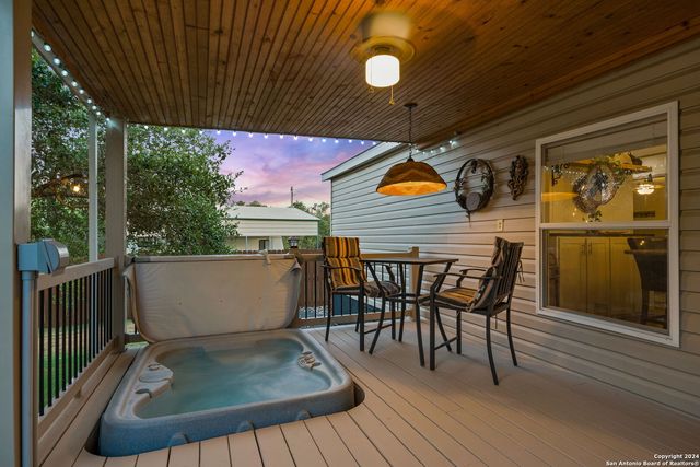 589 PR 1507, Bandera, TX 78003