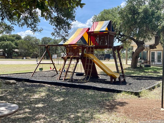 589 PR 1507, Bandera, TX 78003