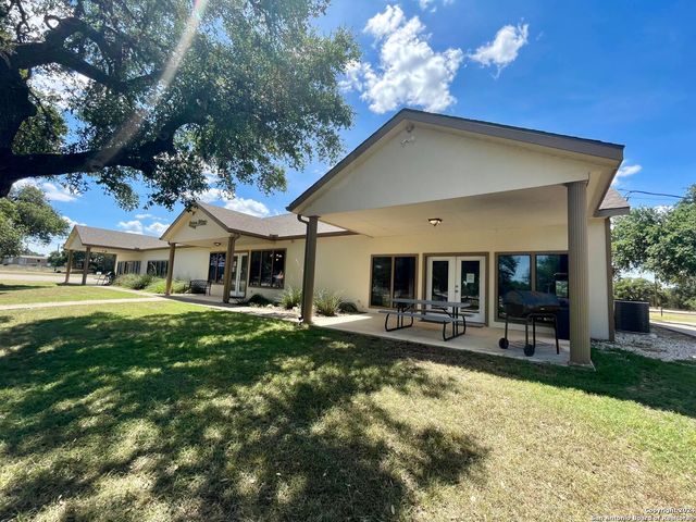 589 PR 1507, Bandera, TX 78003