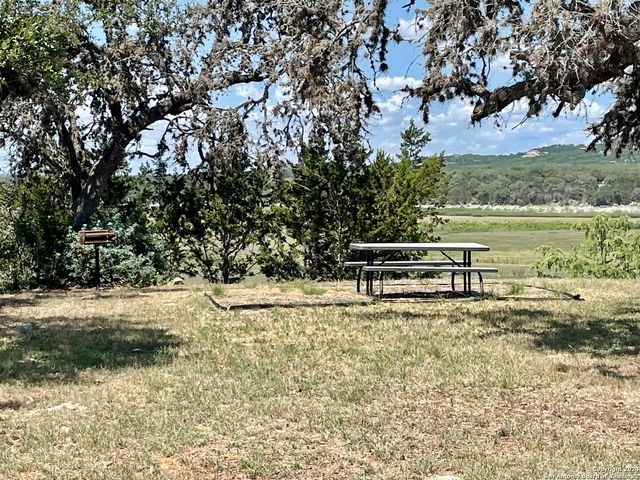 589 PR 1507, Bandera, TX 78003