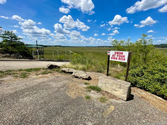589 PR 1507, Bandera, TX 78003