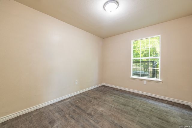 7668 Oak Chase, San Antonio, TX 78239