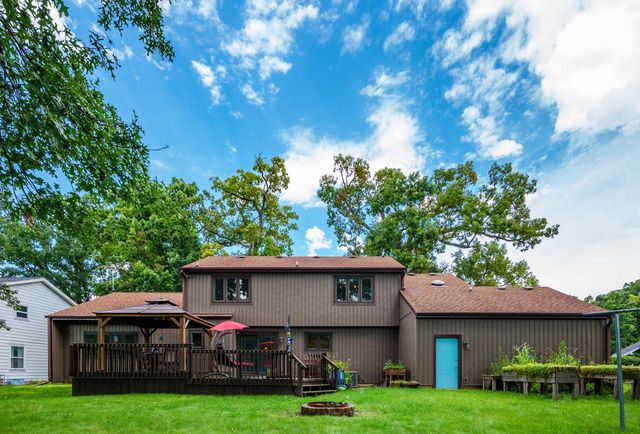 10821 88th STREET, Pleasant Prairie, WI 53158