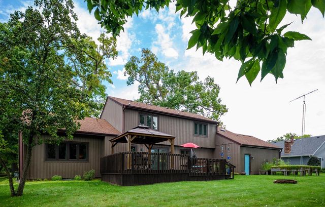 10821 88th STREET, Pleasant Prairie, WI 53158