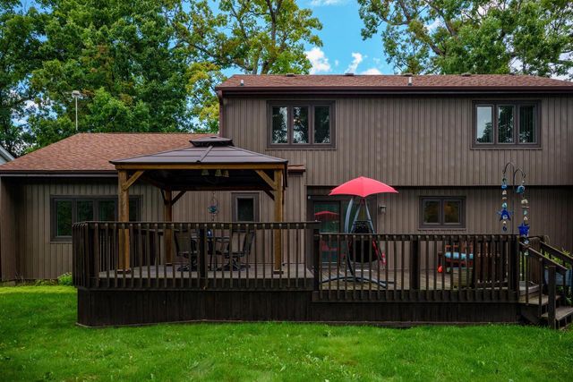 10821 88th STREET, Pleasant Prairie, WI 53158