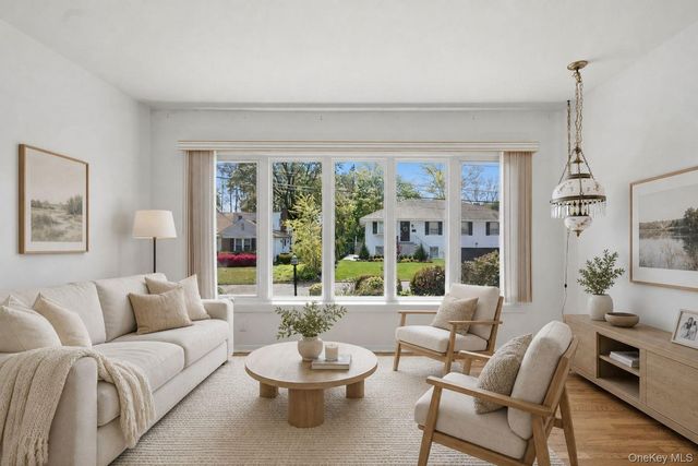 36 Frederick Lane, Scarsdale, NY 10583