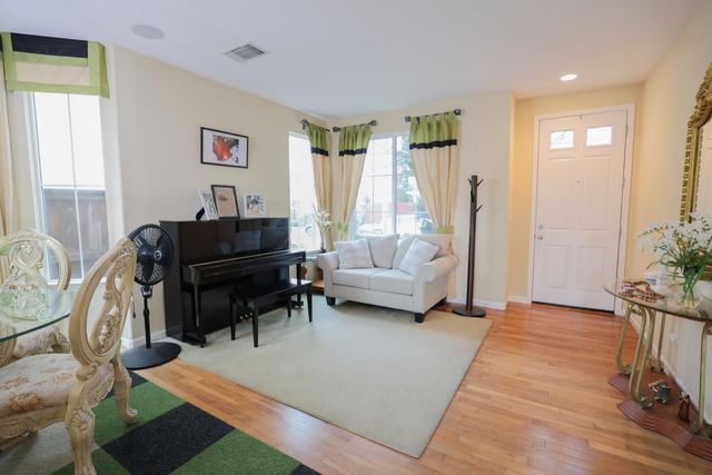 1995 Letterkenny Ln, Lincoln, CA 95648