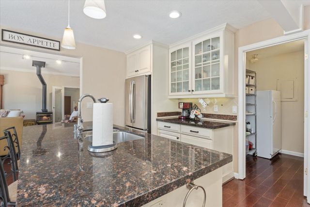 1016 Buckthorn Dr, Murphys, CA 95247