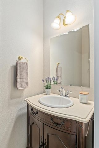 1016 Buckthorn Dr, Murphys, CA 95247