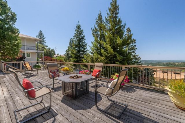 1016 Buckthorn Dr, Murphys, CA 95247
