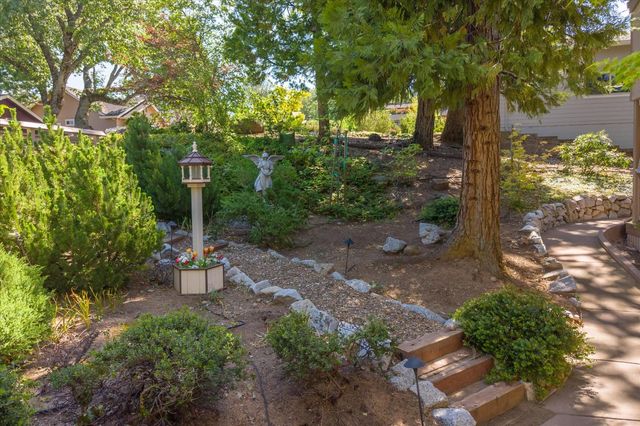1016 Buckthorn Dr, Murphys, CA 95247