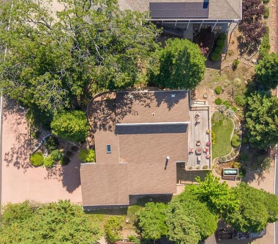 1016 Buckthorn Dr, Murphys, CA 95247