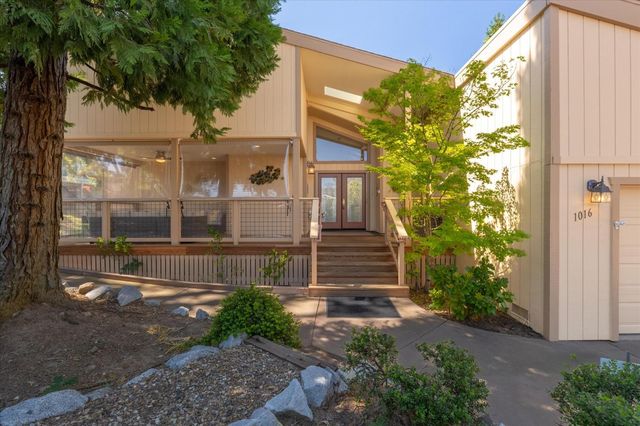 1016 Buckthorn Dr, Murphys, CA 95247
