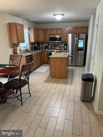 6402 CHELTON AVENUE, Harrisburg, PA 17112