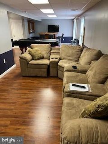 6402 CHELTON AVENUE, Harrisburg, PA 17112