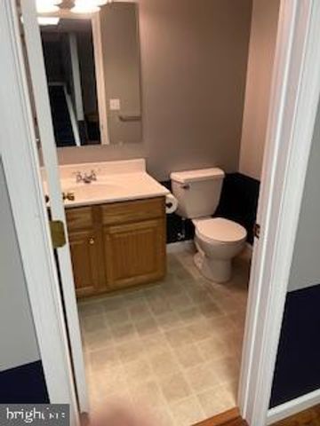 6402 CHELTON AVENUE, Harrisburg, PA 17112