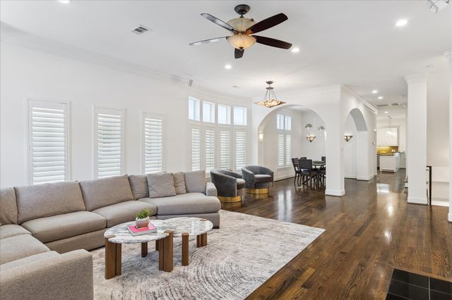 6635 Wanita Place B, Houston, TX 77007