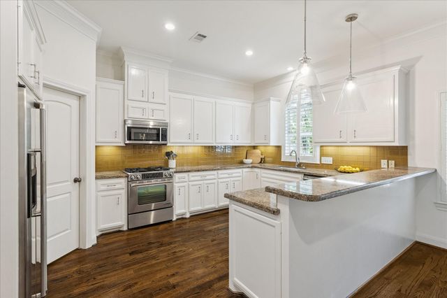 6635 Wanita Place B, Houston, TX 77007
