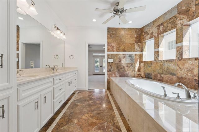 6635 Wanita Place B, Houston, TX 77007