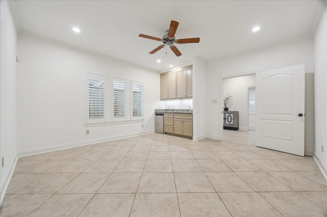 6635 Wanita Place B, Houston, TX 77007