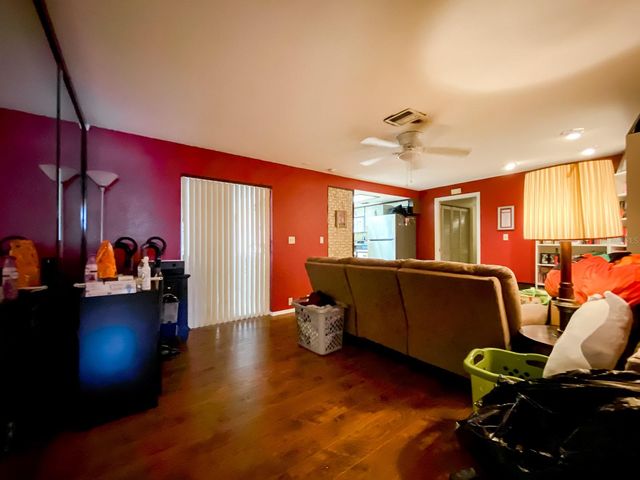1825 YALE DRIVE, Clearwater, FL 33765