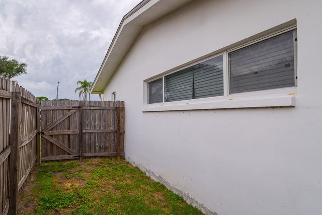 1825 YALE DRIVE, Clearwater, FL 33765