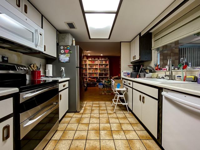 1825 YALE DRIVE, Clearwater, FL 33765