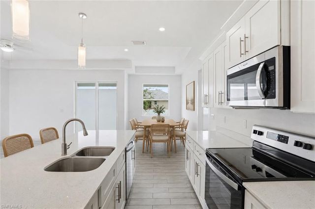 326 20th TER, Cape Coral, FL 33909