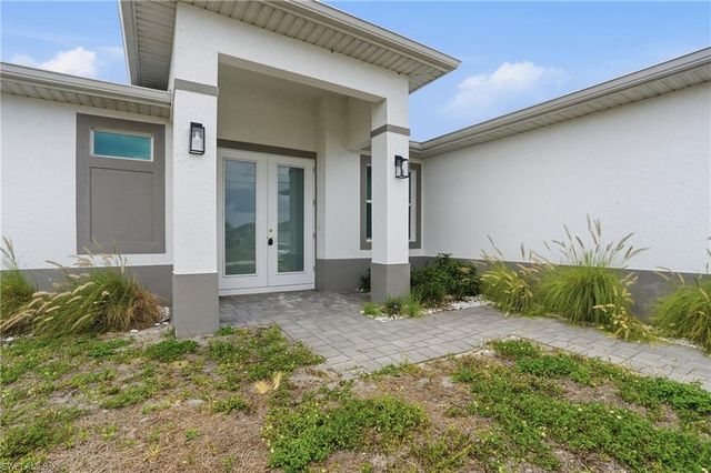 326 20th TER, Cape Coral, FL 33909
