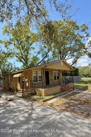 2806 Park Drive, Tampa, FL 33619