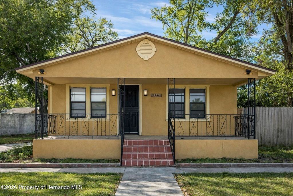 2806 Park Drive, Tampa, FL 33619