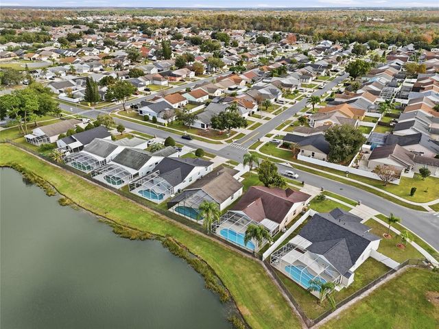 230 INDIAN POINT CIRCLE, Kissimmee, FL 34746