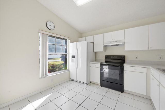 230 INDIAN POINT CIRCLE, Kissimmee, FL 34746