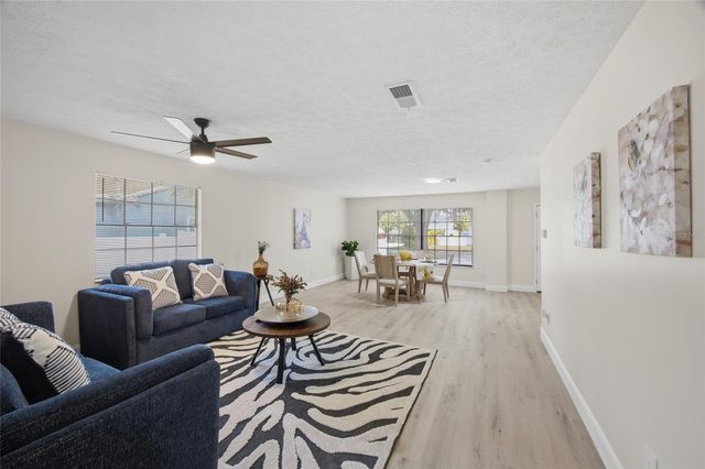 920 W CANDLEWOOD AVENUE, Tampa, FL 33603