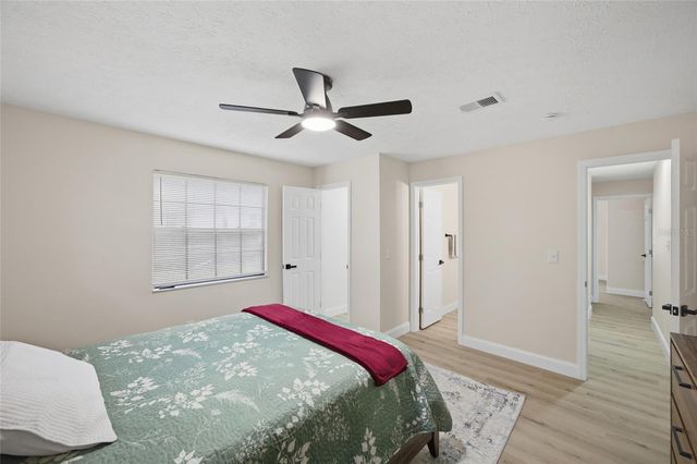 920 W CANDLEWOOD AVENUE, Tampa, FL 33603