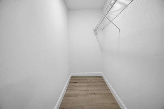 920 W CANDLEWOOD AVENUE, Tampa, FL 33603