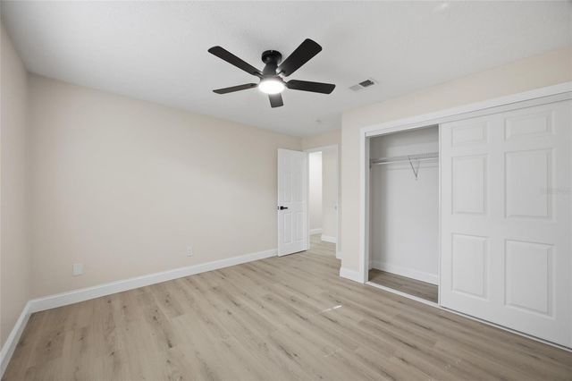 920 W CANDLEWOOD AVENUE, Tampa, FL 33603