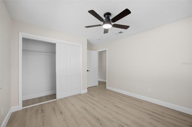 920 W CANDLEWOOD AVENUE, Tampa, FL 33603