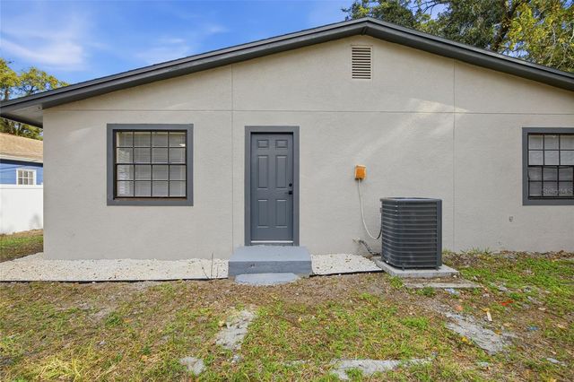 920 W CANDLEWOOD AVENUE, Tampa, FL 33603