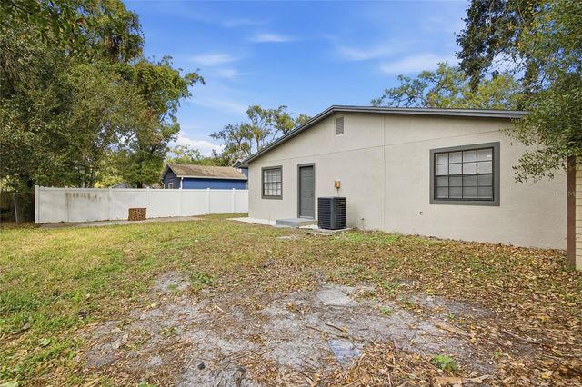 920 W CANDLEWOOD AVENUE, Tampa, FL 33603